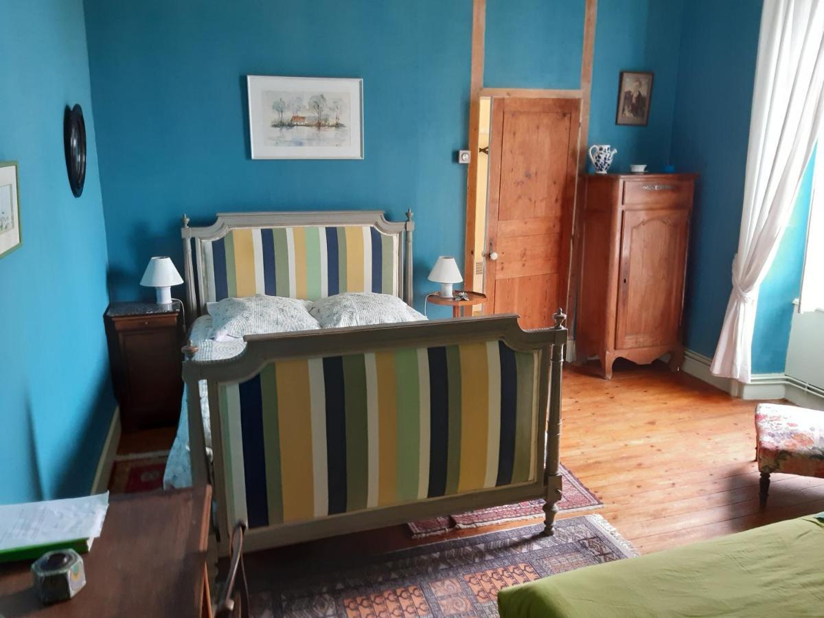 Bed and Breakfast Le Logis Les Pineaux Exterior foto